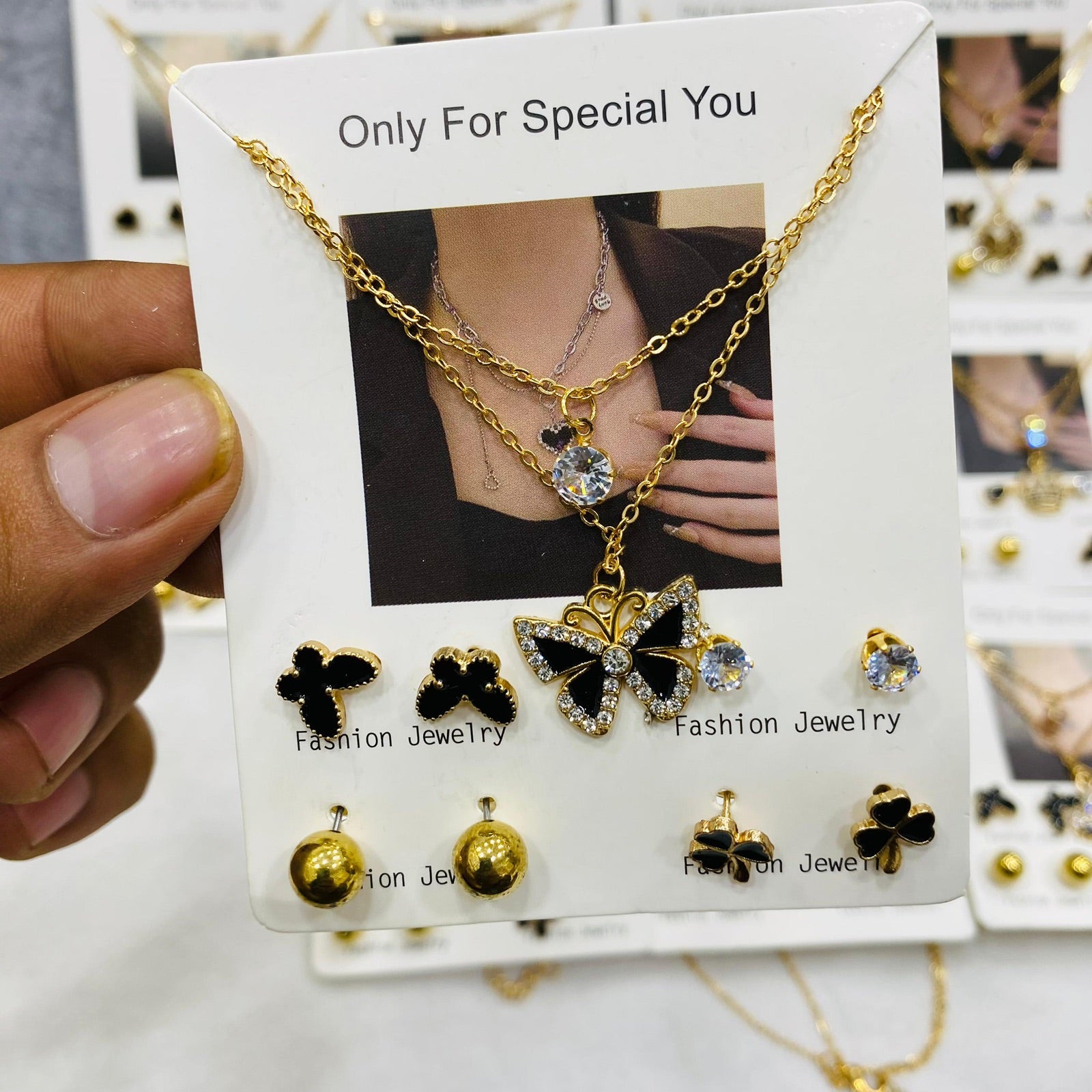 Necklace set